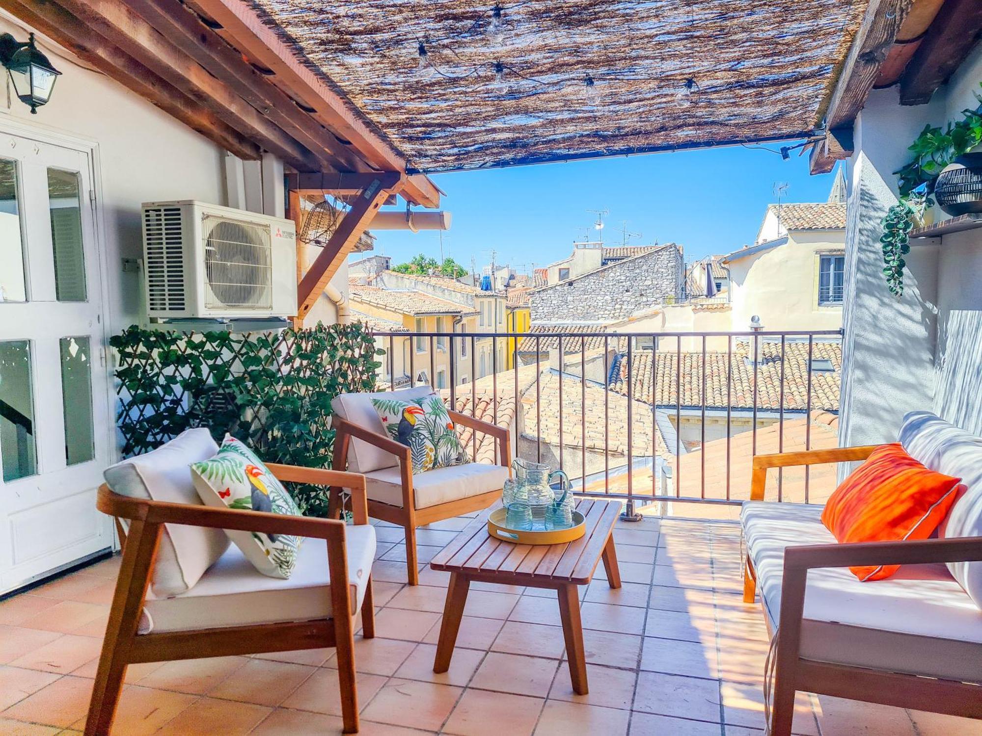 Apartment Ni'douillet-p3 Terrasse Et Climatise-coeur De Nîmes